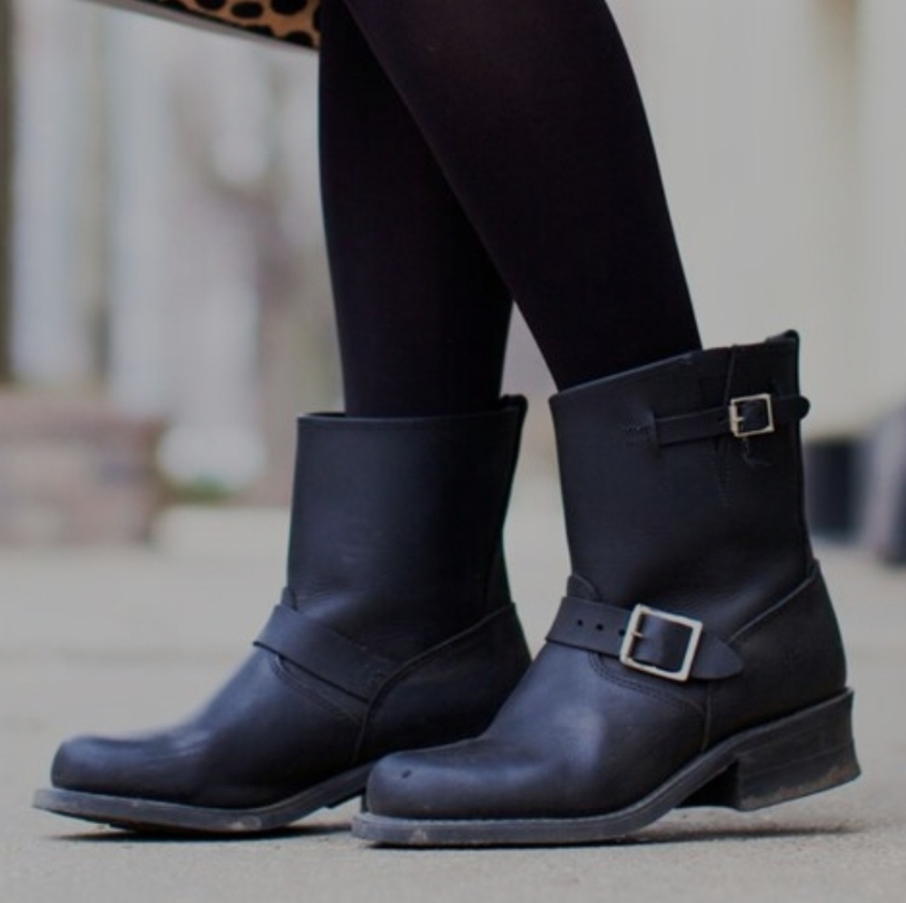 Frye Women's Engineer 8R Leather Ankle Boots - Picture 15 of 15